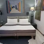 Spanish Steps Cozy Luxury Room